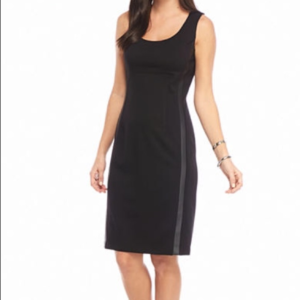 Nine West Women's Sleeveless Empire Sheath Dress