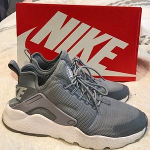 Nike Women's Air Huarache Run Ultra