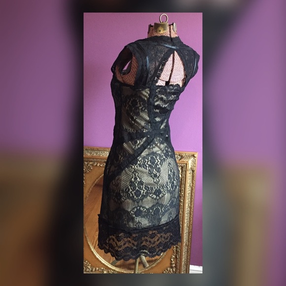 CUTOUT DRESS - Picture 2 of 4