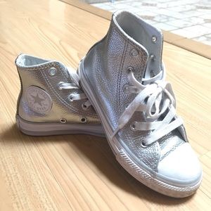 Girls size 11 Metallic Converse