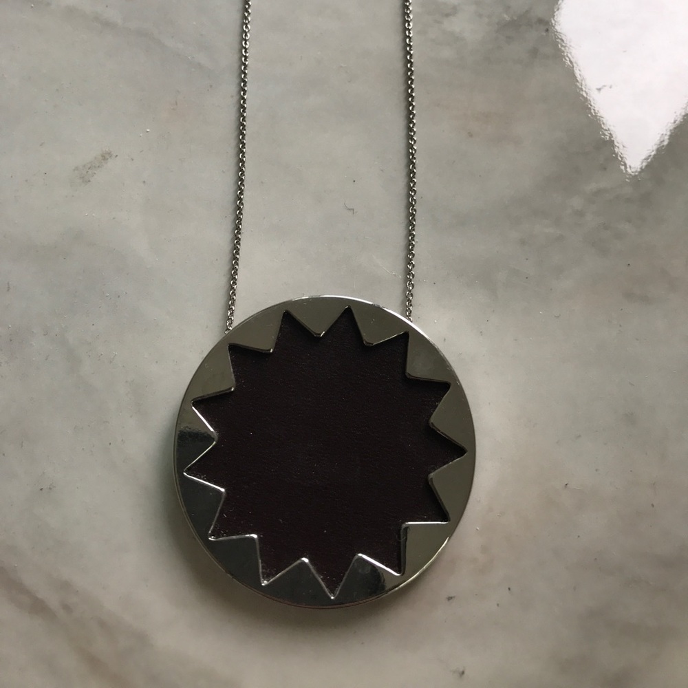 House of Harlow starburst necklace