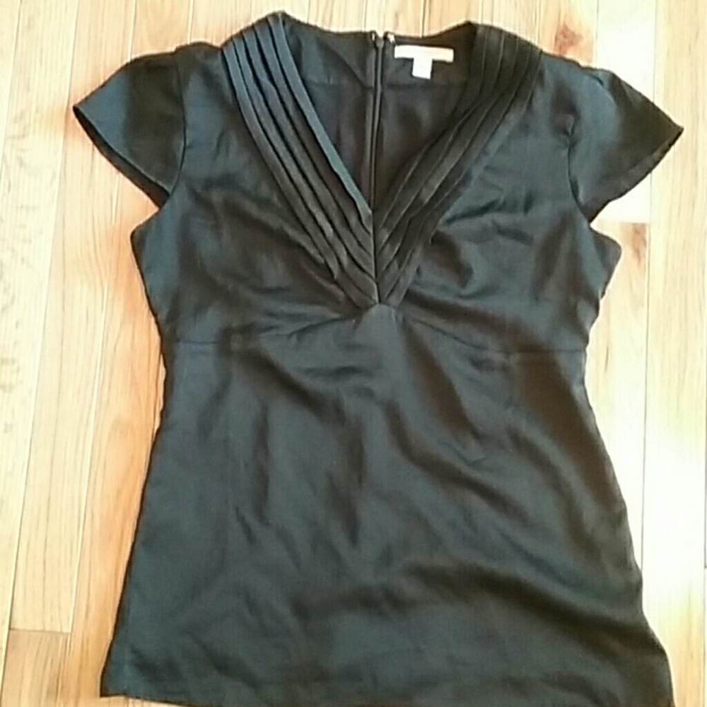 black pleated vneck tank