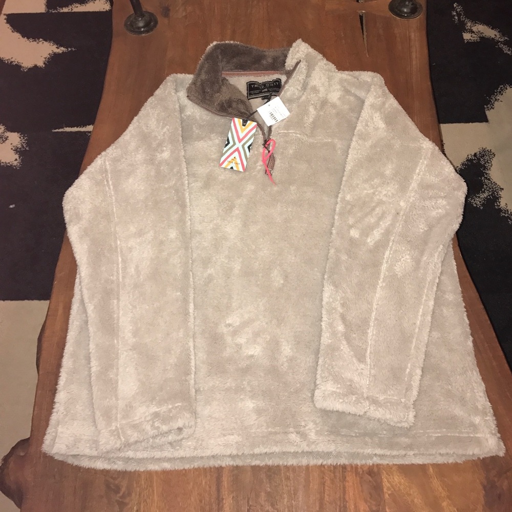 True Grit Men's pullover. Unworn! Size XXL.