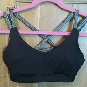 F21 medium intensity strappy back sports bra