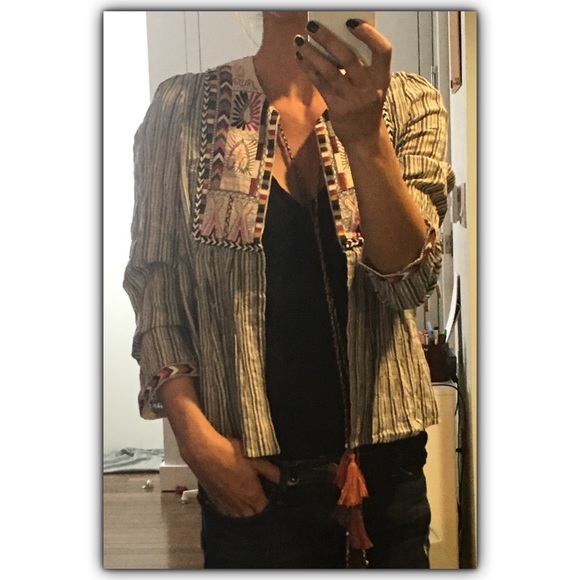 Embroidered Tassle Boho Top. SOLD - Picture 4 of 4