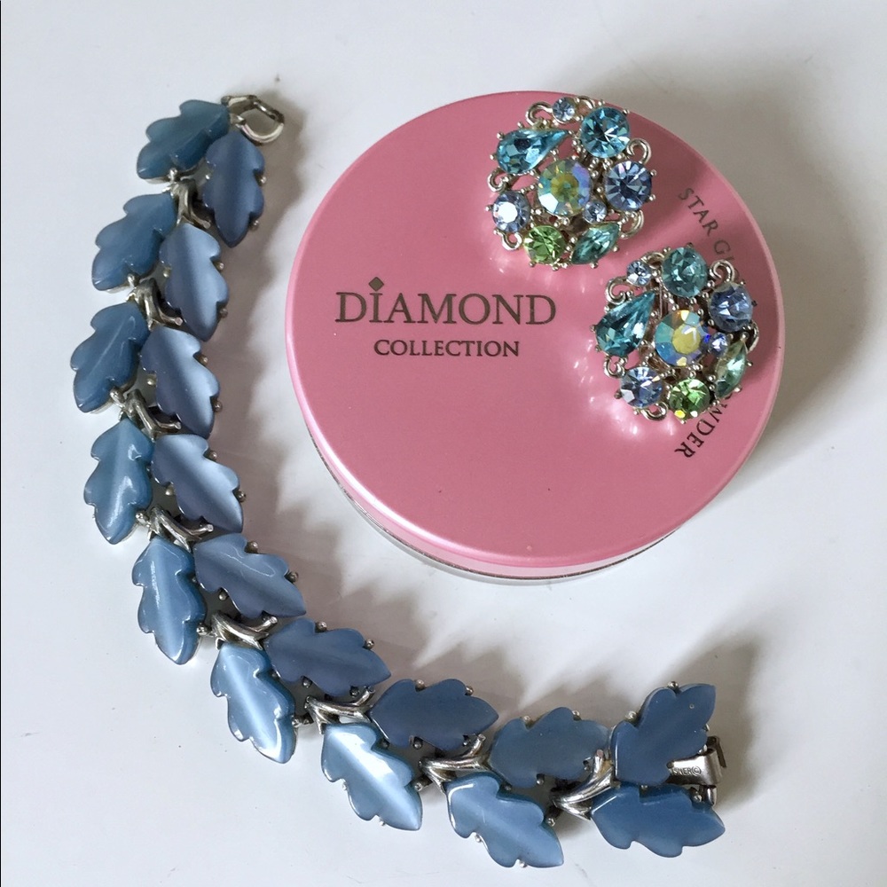 VINTAGE LISNER BLUE THERMOSET OAK LEAF BRACELET