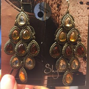 Chandelier earrings