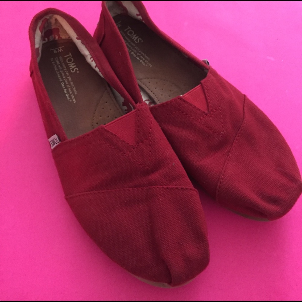 Red TOMS