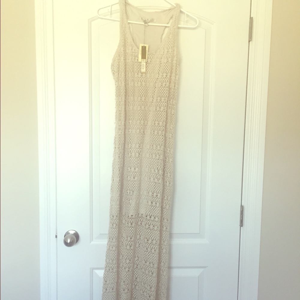 LC off white dress perfect for beach vacay