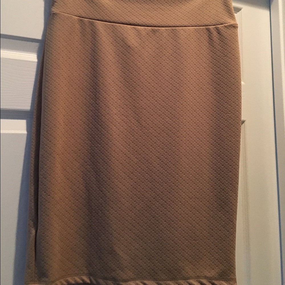 LuLaRoe Cassie - medium
