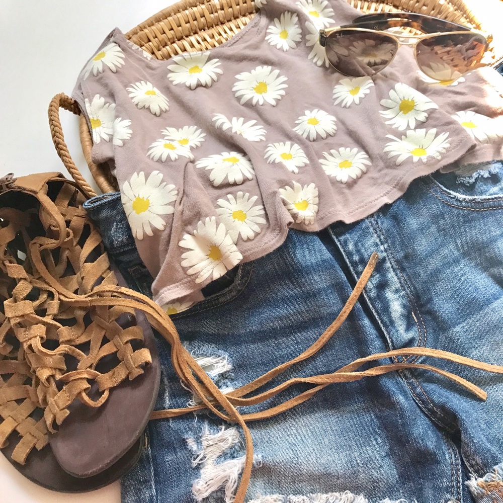 Bohemian sunflower crop top size medium