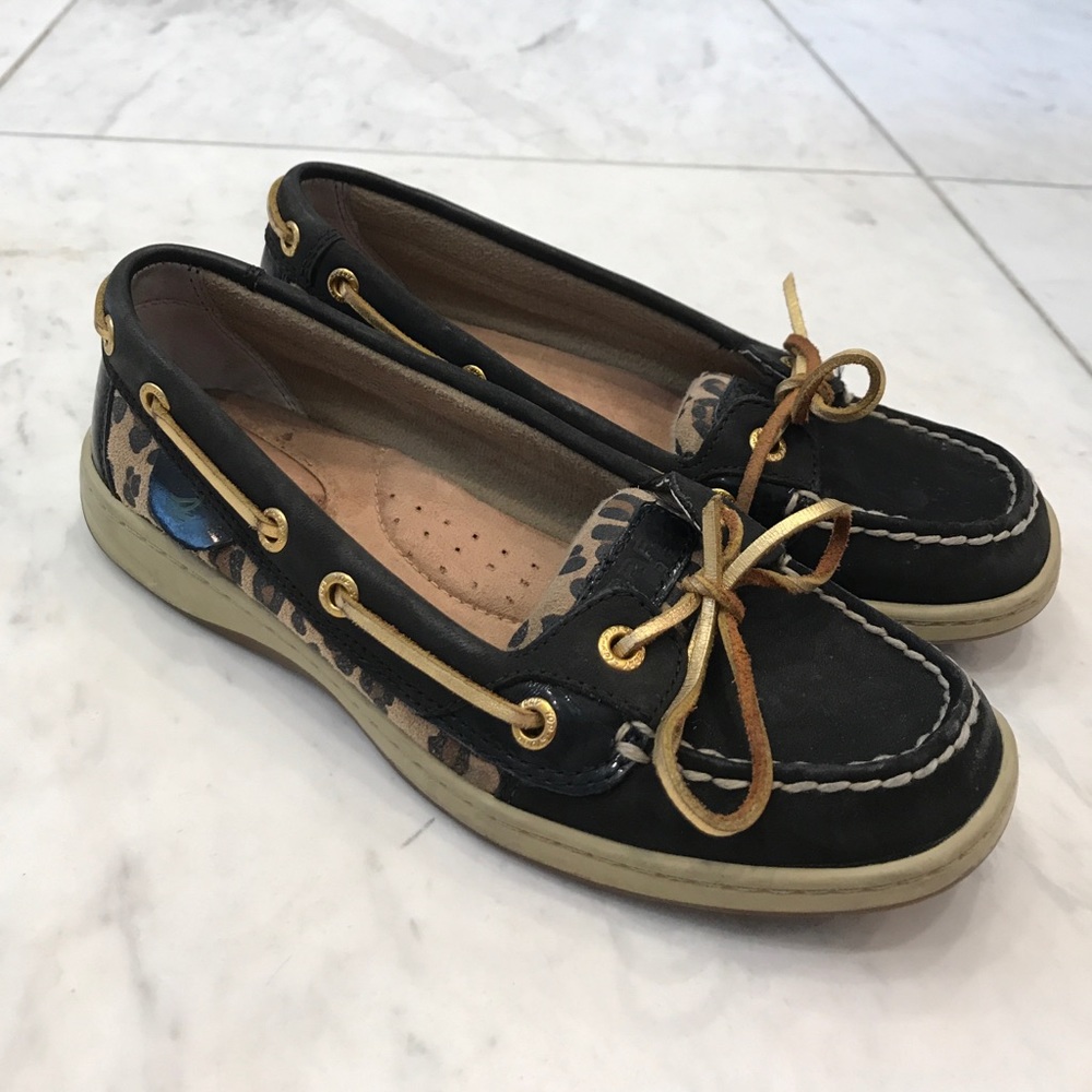 Sperry Top-Sider! Great for fall 🍂🍁