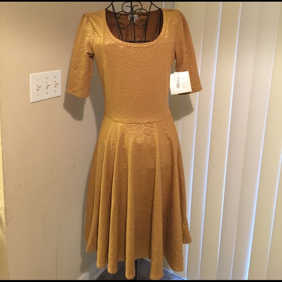 Lularoe Small dark gold Nicole embossed roses 🌹 - Picture 1 of 4