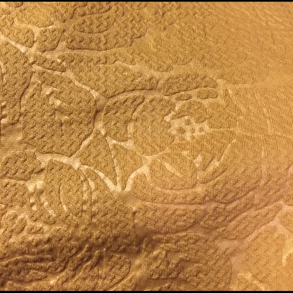 Lularoe Small dark gold Nicole embossed roses 🌹 - Picture 4 of 4