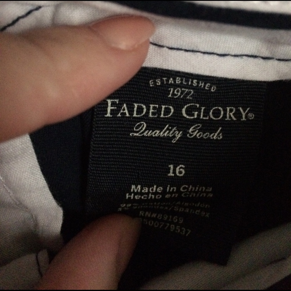 Shorts - Picture 3 of 3