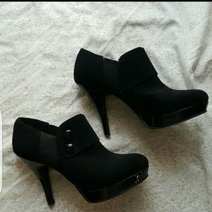 Black ankle booties
