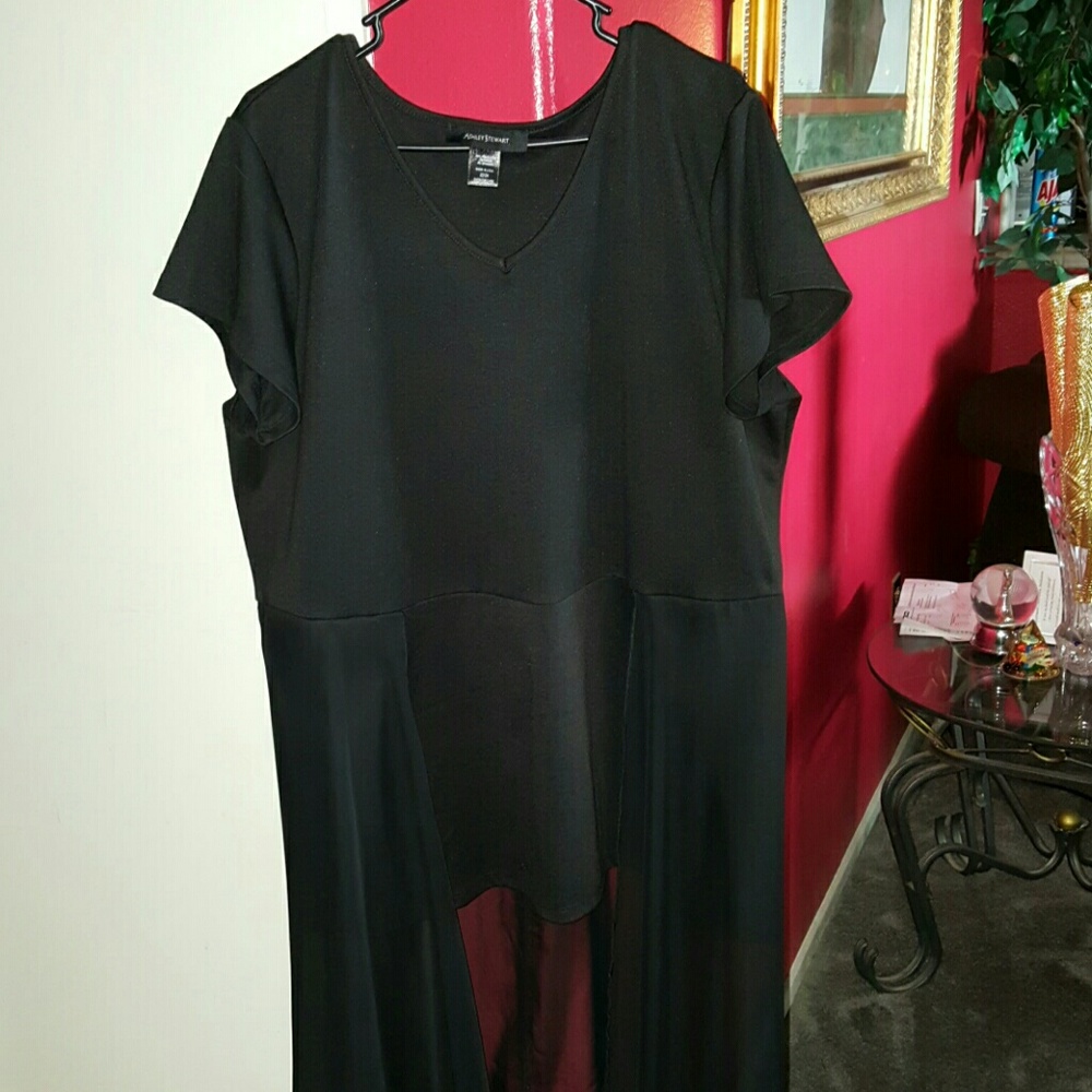 Long dressy top - Picture 1 of 4
