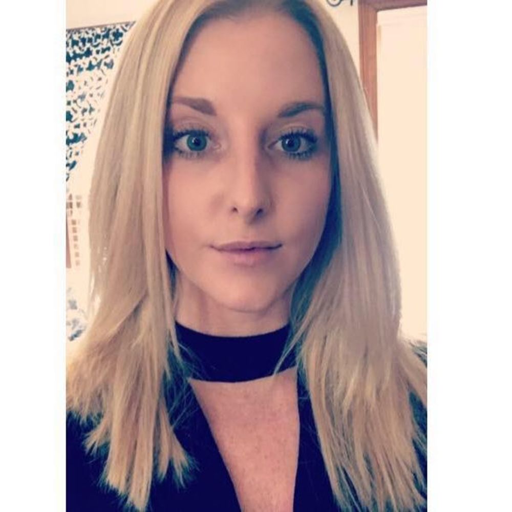 Meet your Posher, Courtney