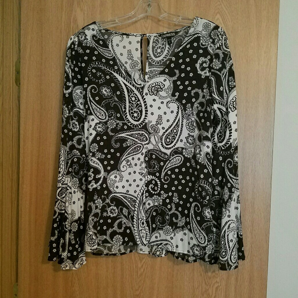 Express Paisley Top