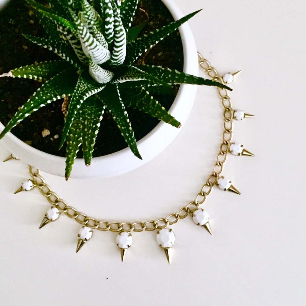 White & Gold Spike Necklace