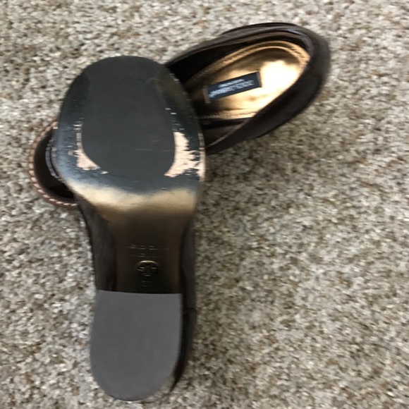 DOLCE & GABBANA PATENT LEATHER HEELED LOAFERS - Picture 4 of 4