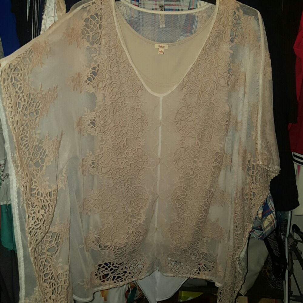 Lace Flowy Top. Never worn before. It's New