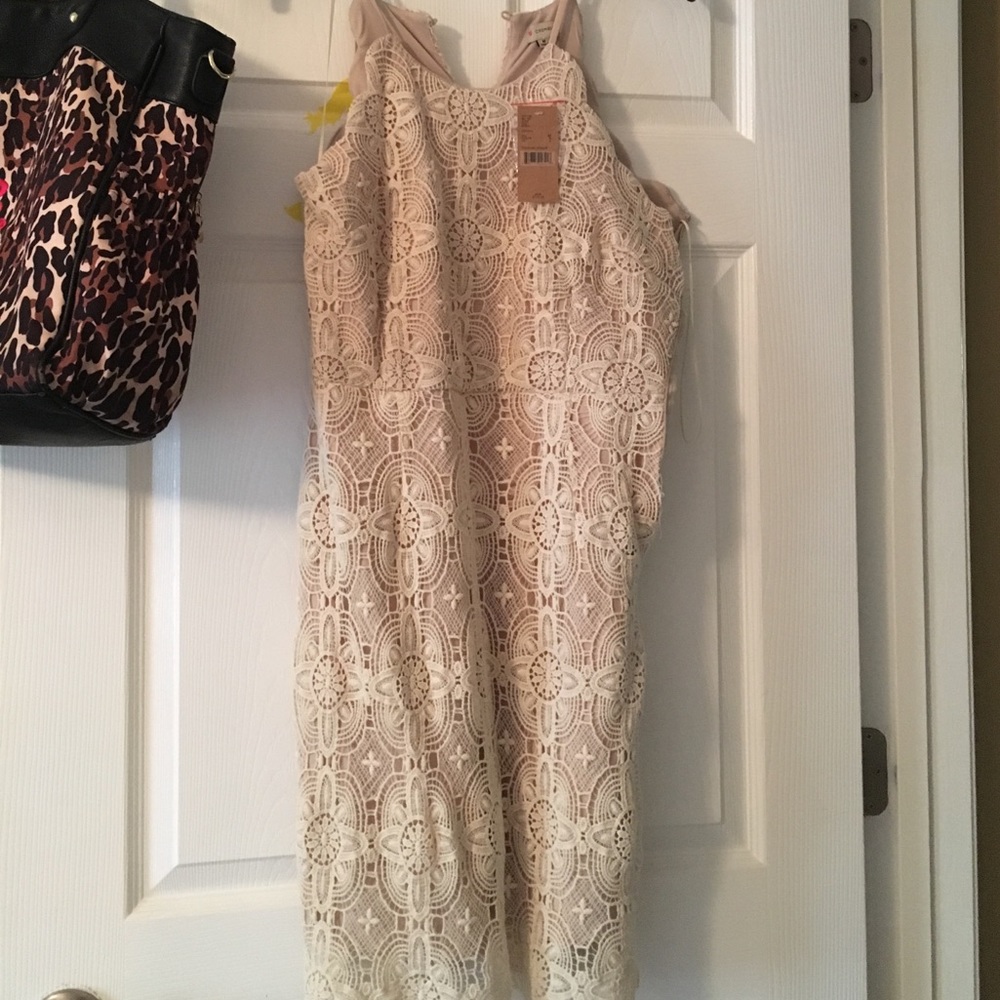 Brides maid dress. Never worn. Wrong size