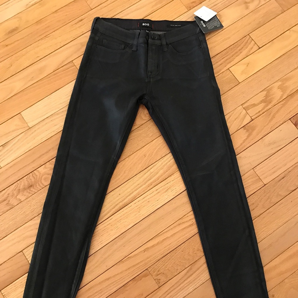 BNWT BDG Mid Rise TWIG Ankle Jean