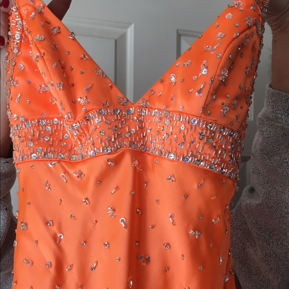 Prom dress - Picture 3 of 4