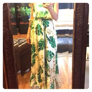 Beautiful flowing maxi dress