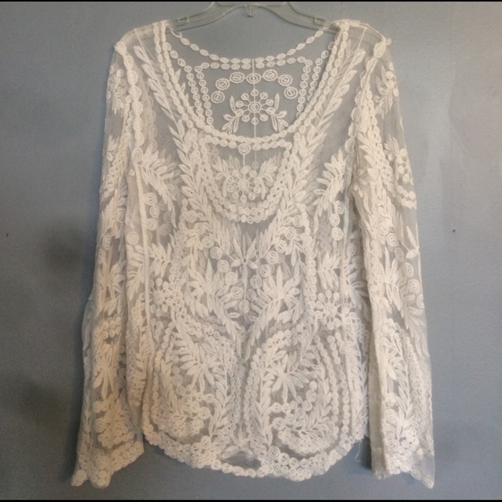 Long sleeved mesh shirt