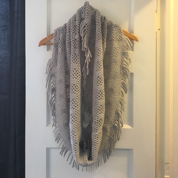 Infinity Scarf - Picture 1 of 2