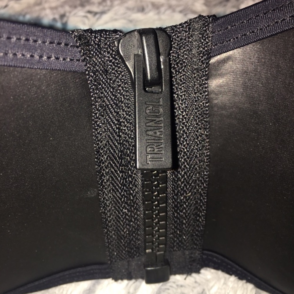 JUST BOTTOMS black triangl bottoms