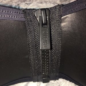 JUST BOTTOMS black triangl bottoms