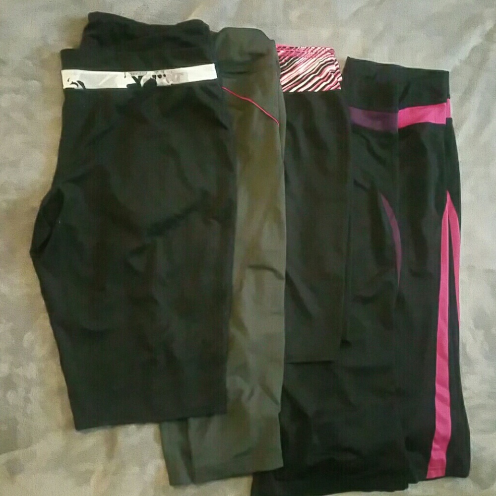 5 pairs of yoga pants