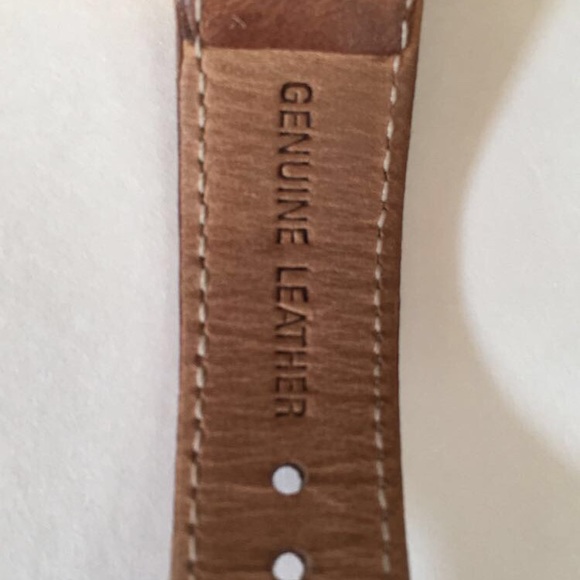 Fossil Watch with Leather Band - Picture 4 of 6