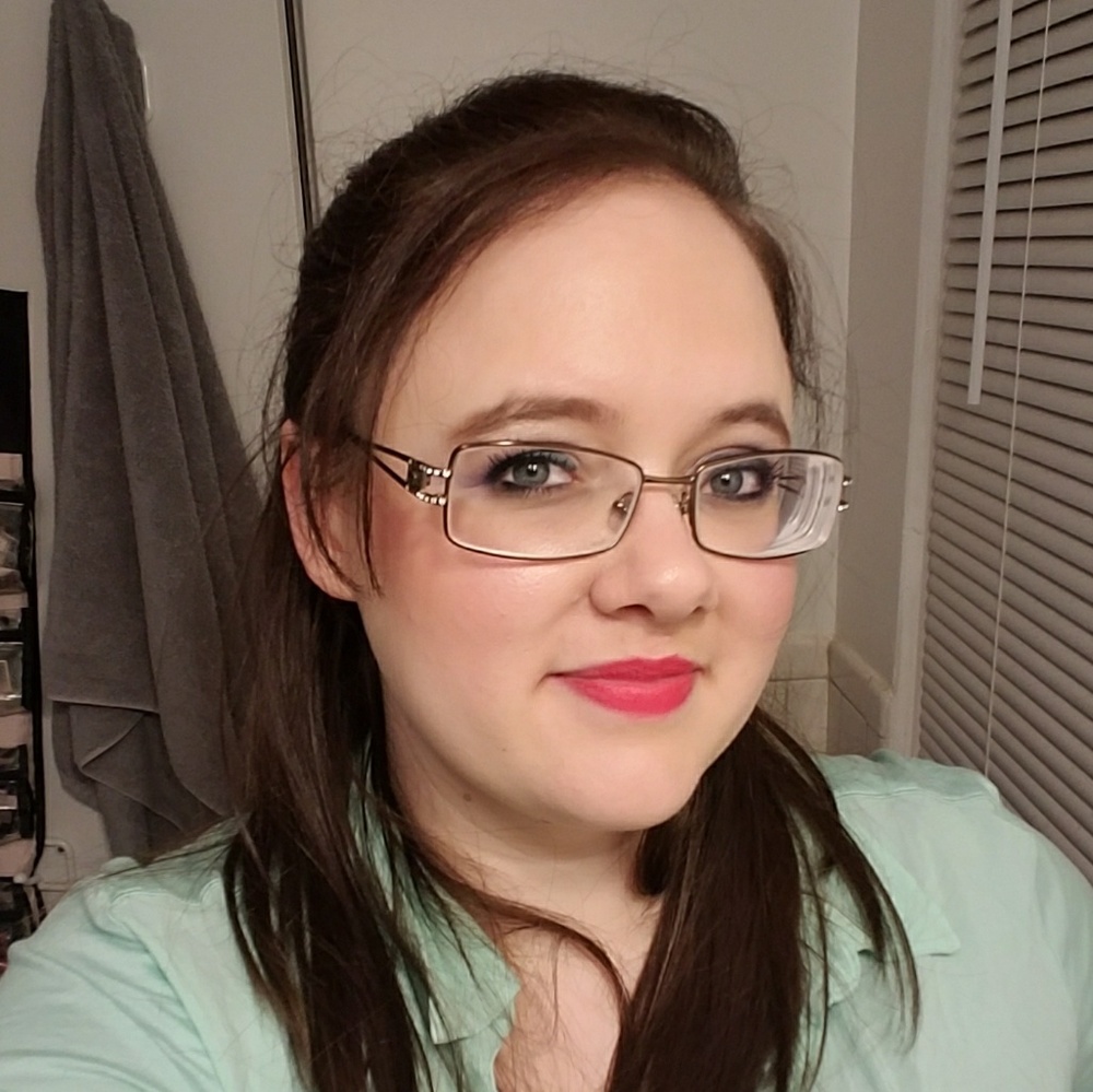 Meet your Posher, Lacey