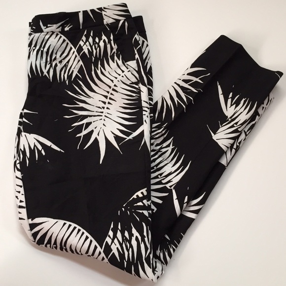 Vince Camuto Palm print pants - Picture 2 of 7