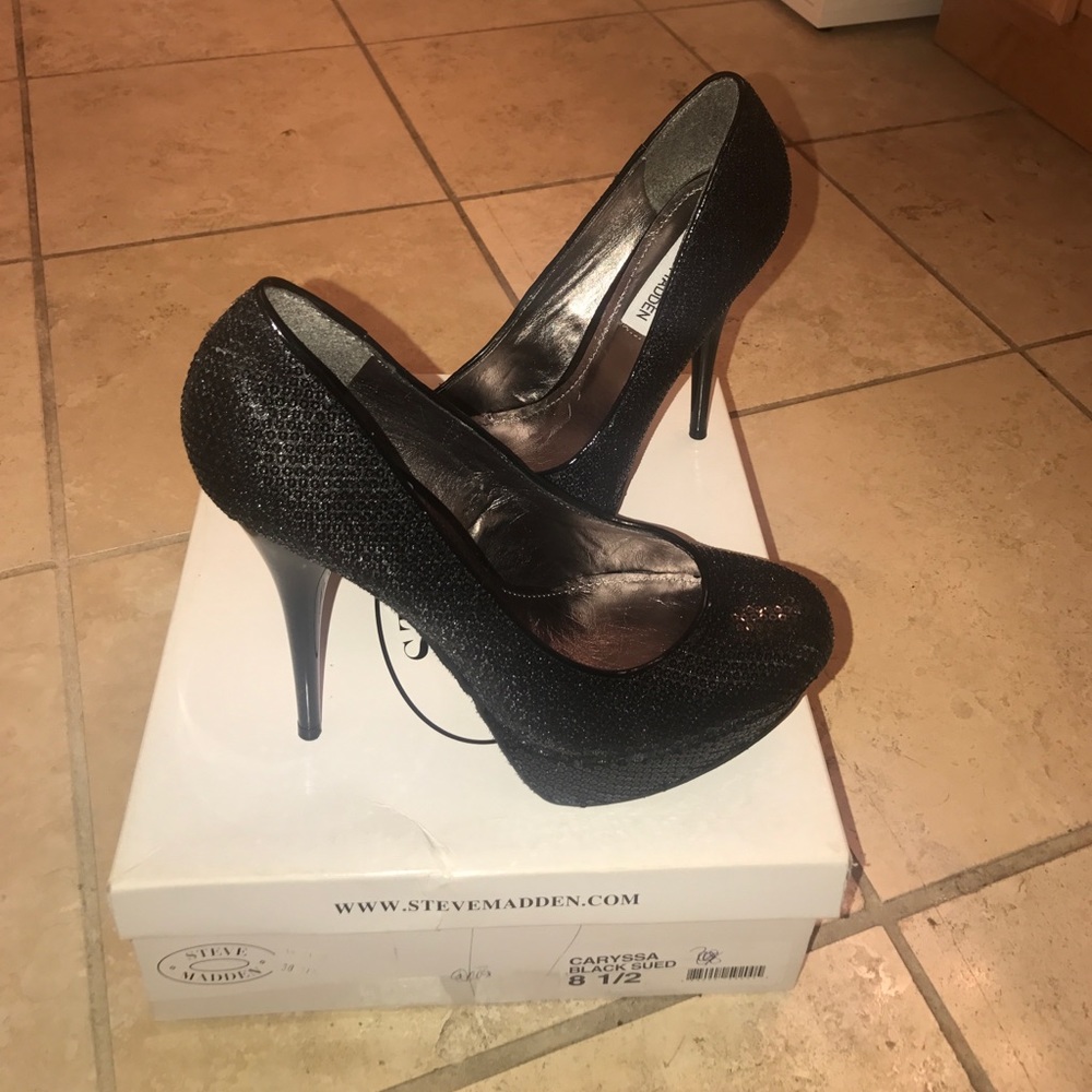 Brand New Steve Madden Sequence Pumps!!