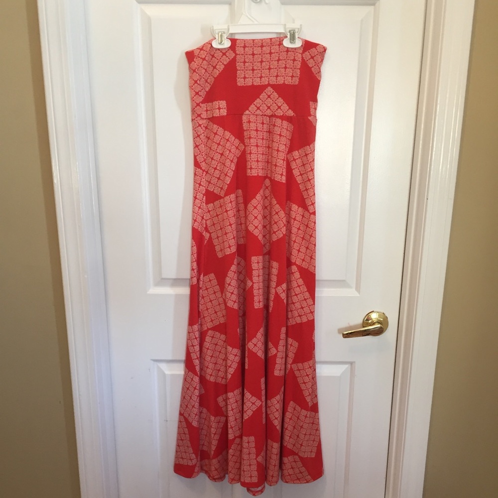 EUC LuLaRoe Strapless dress/Maxi Shirt.