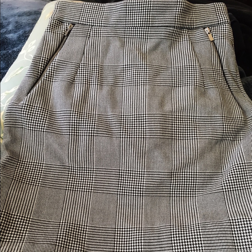H&M Houndstooth Skirt!