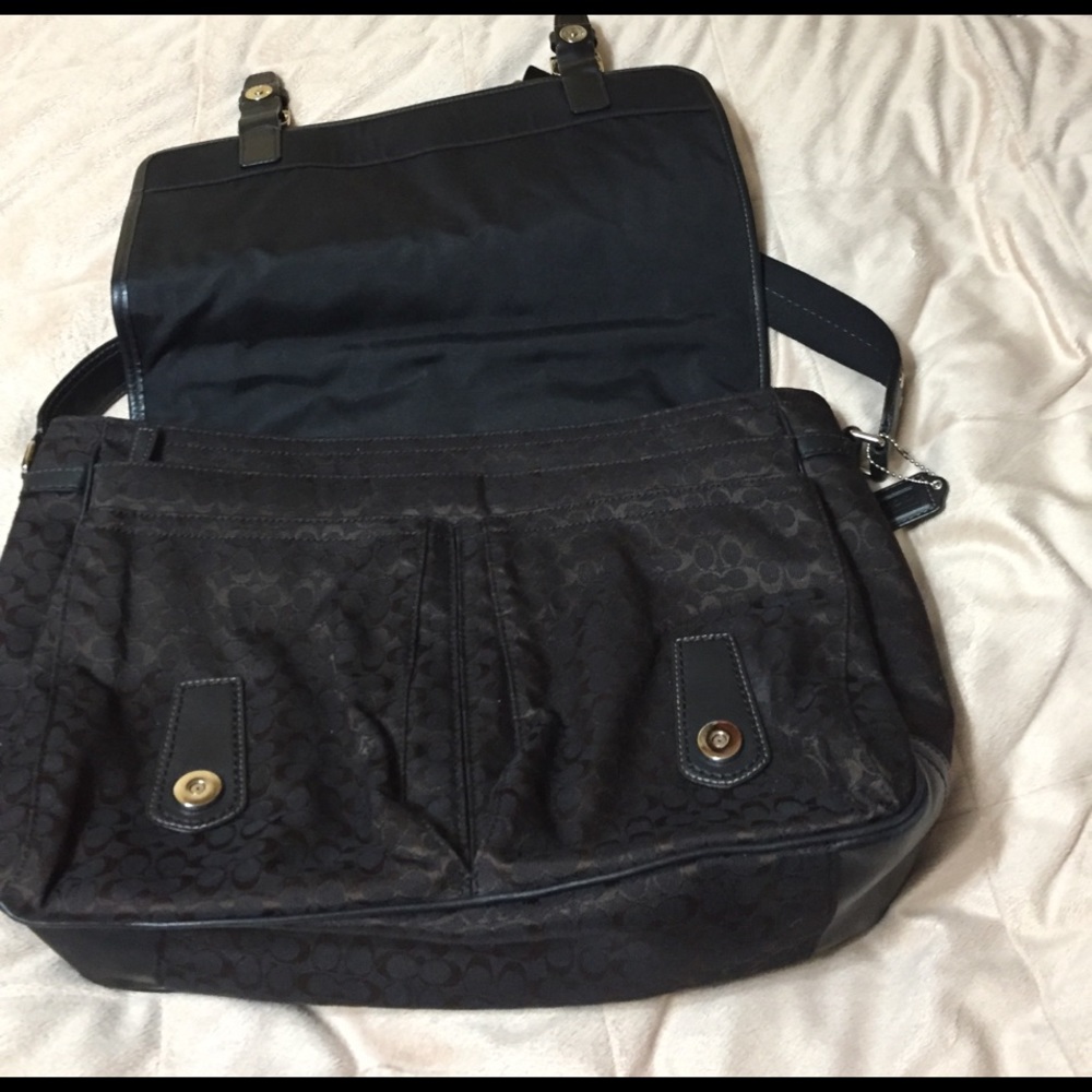 Black Coach Messenger bag - Picture 2 of 4