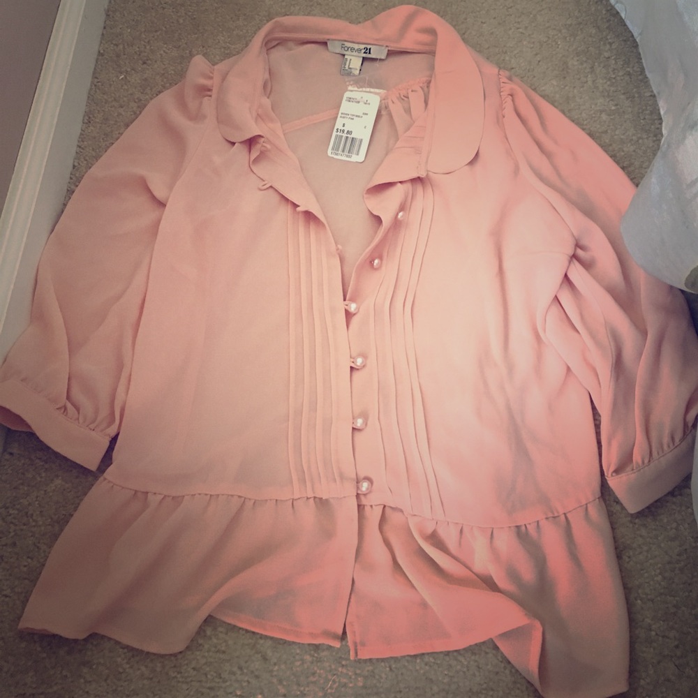 New with Tags Light Pink Blouse 💕💕