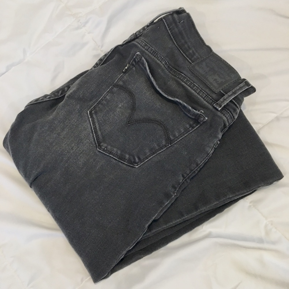 Dark gray 710 "Super Skinny" Levi's jeans