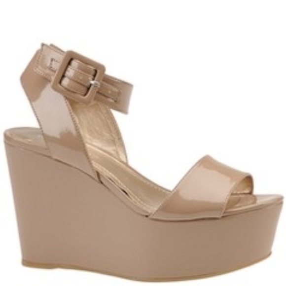 bcbg platform sandals
