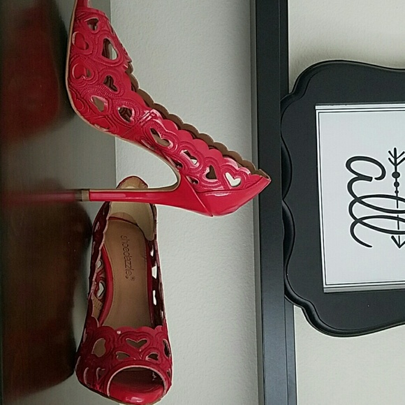 Red Heels - Picture 2 of 2