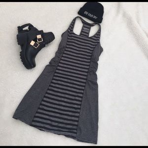 🎉HOST PICK🎉 NWT LOLA DRESS size small