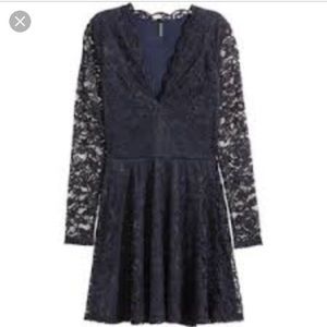 NWT V-Neck Long Sleeve Lace Dress