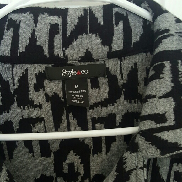 Sweater/Coat - Picture 2 of 3