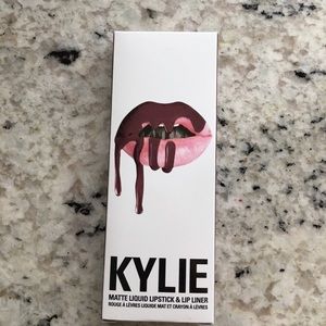 Kylie Matte Lip Stick in LOVE BITE